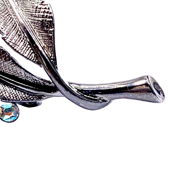 Vintage Alfred Sung Gray Tone Floral Brooch With Aurora Borealis Rhinestones - Picture 4 of 7